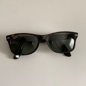 Ray-Ban New Wayfarer Brown Tortoise